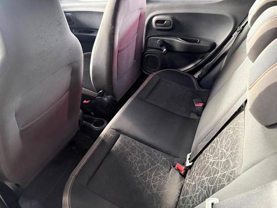 FIAT MOBI 1.0 EVO FLEX TREKKING MANUAL FIAT MOBI 1.0 EVO FLEX TREKKING MANUAL